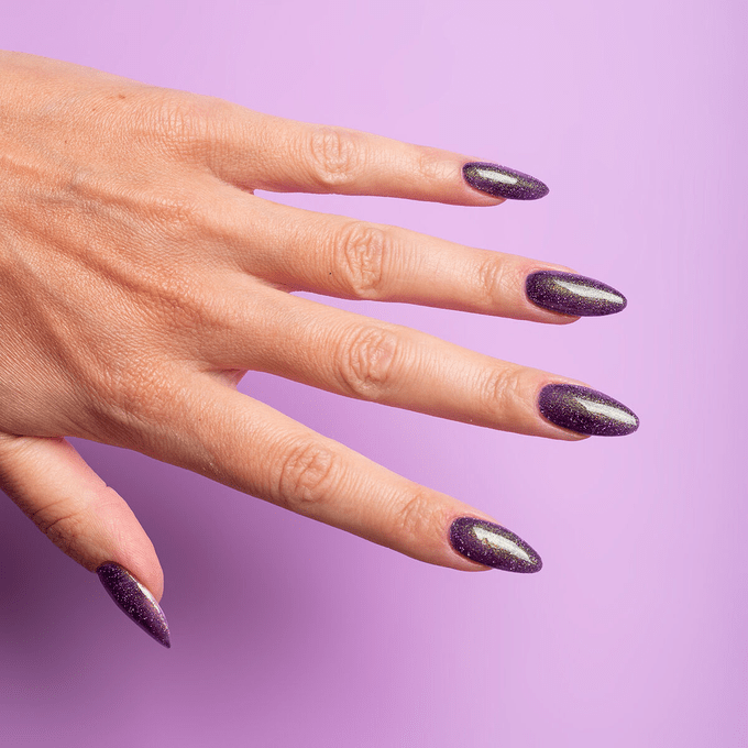 825 Semilac Esmalte semipermanente Cyber Violet 7ml