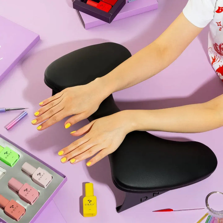 Reposabrazos anatómico DNKA para manicura